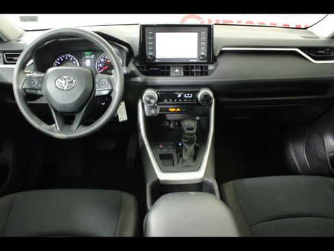 Used 2022 Toyota RAV4 LE FWD image 14