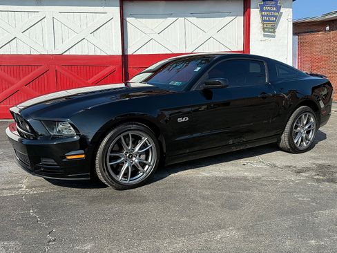 Used 2013 Ford Mustang GT Premium w/ Brembo Brake Pkg image 18