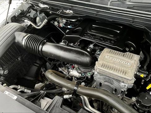 Used 2024 RAM 1500 Laramie AWD/4WD image 31