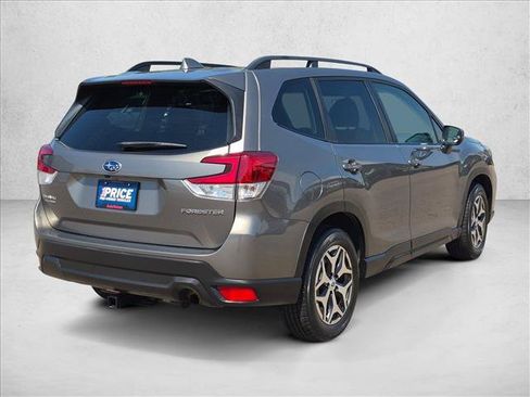 Used 2021 Subaru Forester Premium AWD/4WD image 5