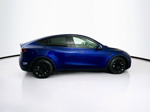 Used 2021 Tesla Model Y Long Range AWD/4WD image 10