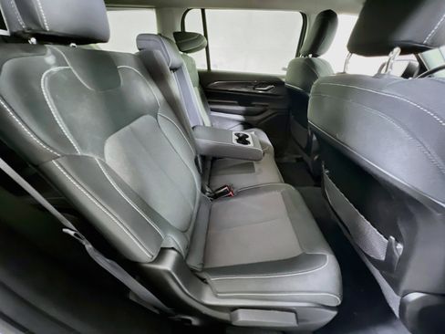 Used 2023 Jeep Grand Cherokee L Laredo AWD/4WD image 26
