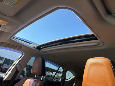 Used 2016 Toyota RAV4 Limited image 4