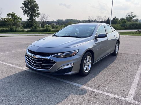 Used 2024 Chevrolet Malibu LT FWD image 3