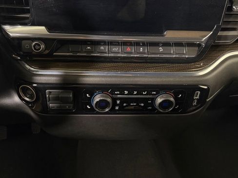 Used 2024 Chevrolet Silverado 1500 LT AWD/4WD image 22