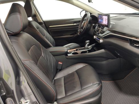 Used 2024 Nissan Altima 2.0 SR FWD image 21