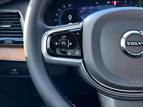 Certified 2024 Volvo XC90 B6 Plus image 23