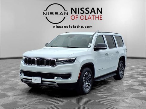 Certified 2024 Jeep Wagoneer Series II w/ Flexible Seating Group AWD/4WD image 1