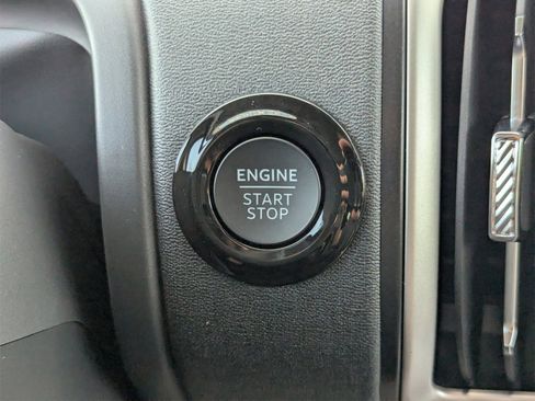 New 2025 Ford Expedition Active image 47