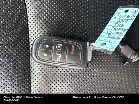 Used 2019 Jeep Cherokee Limited AWD/4WD image 29