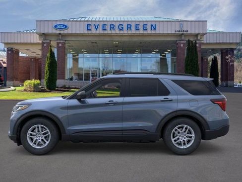 New 2026 Ford Explorer Active image 3
