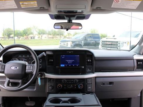 Used 2025 Ford F250 XLT AWD/4WD image 16