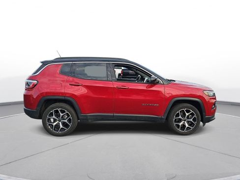 Used 2025 Jeep Compass Limited AWD/4WD image 5