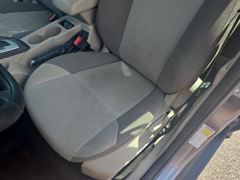 Used 2014 Ford Focus SE FWD image 14