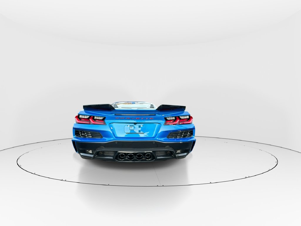 Used 2024 Chevrolet Corvette Z06 RWD image 7