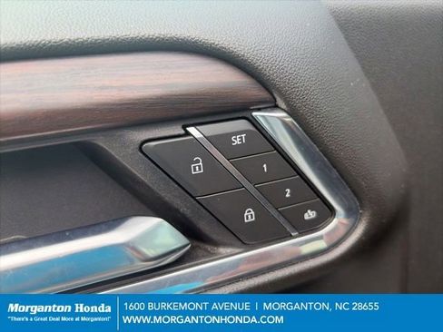 Used 2025 GMC Sierra 1500 SLT AWD/4WD image 15