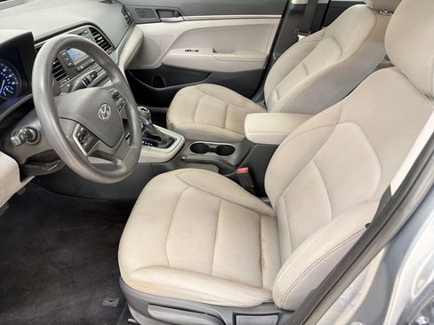 Used 2017 Hyundai Elantra SE FWD image 5