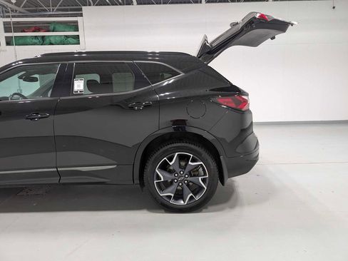 Used 2021 Chevrolet Blazer RS w/ Enhanced Convenience Package image 11