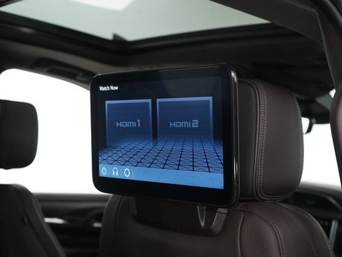 Used 2023 GMC Yukon XL Denali w/ Advanced Technology Package image 15