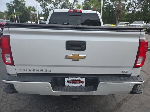 Used 2017 Chevrolet Silverado 1500 LTZ Z71 w/ LTZ Plus Package AWD/4WD image 5