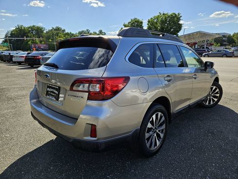 Used 2015 Subaru Outback 2.5i Limited AWD/4WD image 6