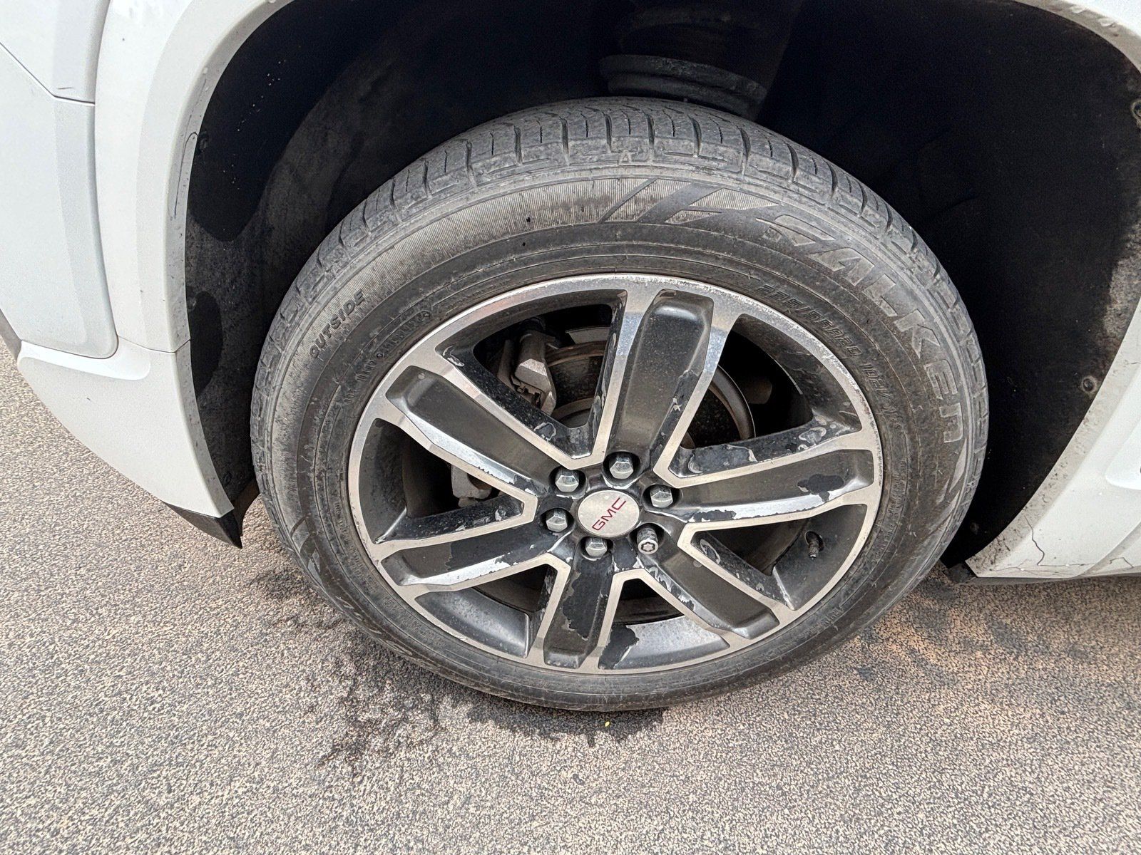 Used 2017 GMC Acadia Denali w/ Technology Package FWD image 6