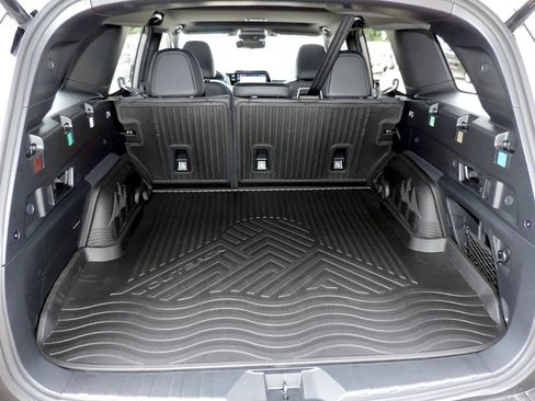 New 2026 Subaru Outback Touring XT AWD/4WD image 16