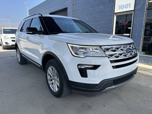 Used 2018 Ford Explorer XLT w/ Equipment Group 201A AWD/4WD image 1