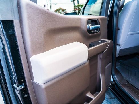 Used 2020 Chevrolet Silverado 1500 LT w/ Texas Edition AWD/4WD image 34