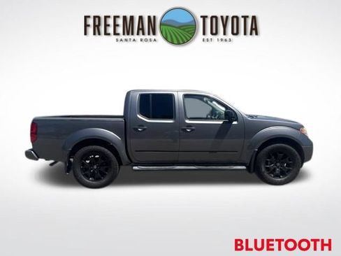 Used 2020 Nissan Frontier SV w/ Midnight Edition Floor Mats RWD image 4