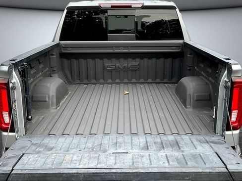 Used 2023 GMC Sierra 1500 SLT w/ SLT Premium Plus Package AWD/4WD image 9
