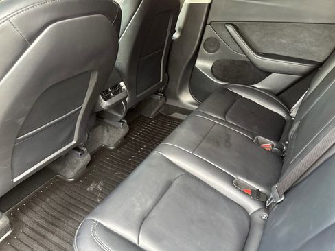 Used 2024 Tesla Model Y Long Range image 13