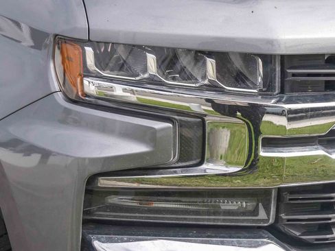 Used 2020 Chevrolet Silverado 1500 LT w/ Convenience Package AWD/4WD image 4