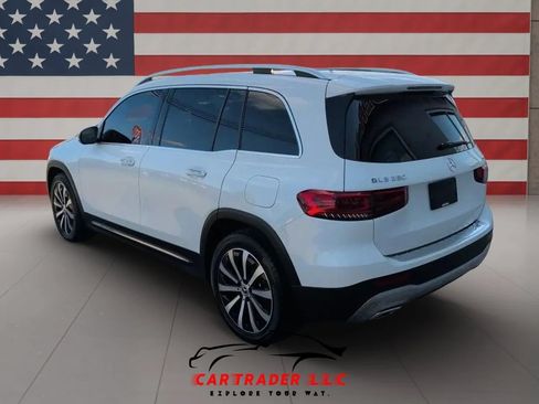 Used 2021 Mercedes-Benz GLB 250 4MATIC w/ Premium Package image 4