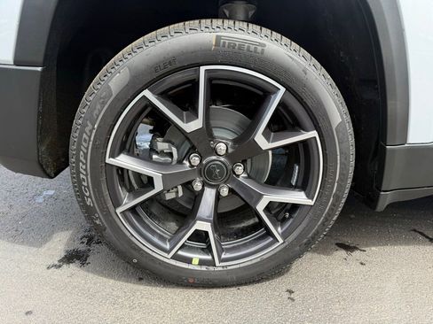 New 2026 Jeep Cherokee Overland w/ Advanced Pro Tech Group AWD/4WD image 48