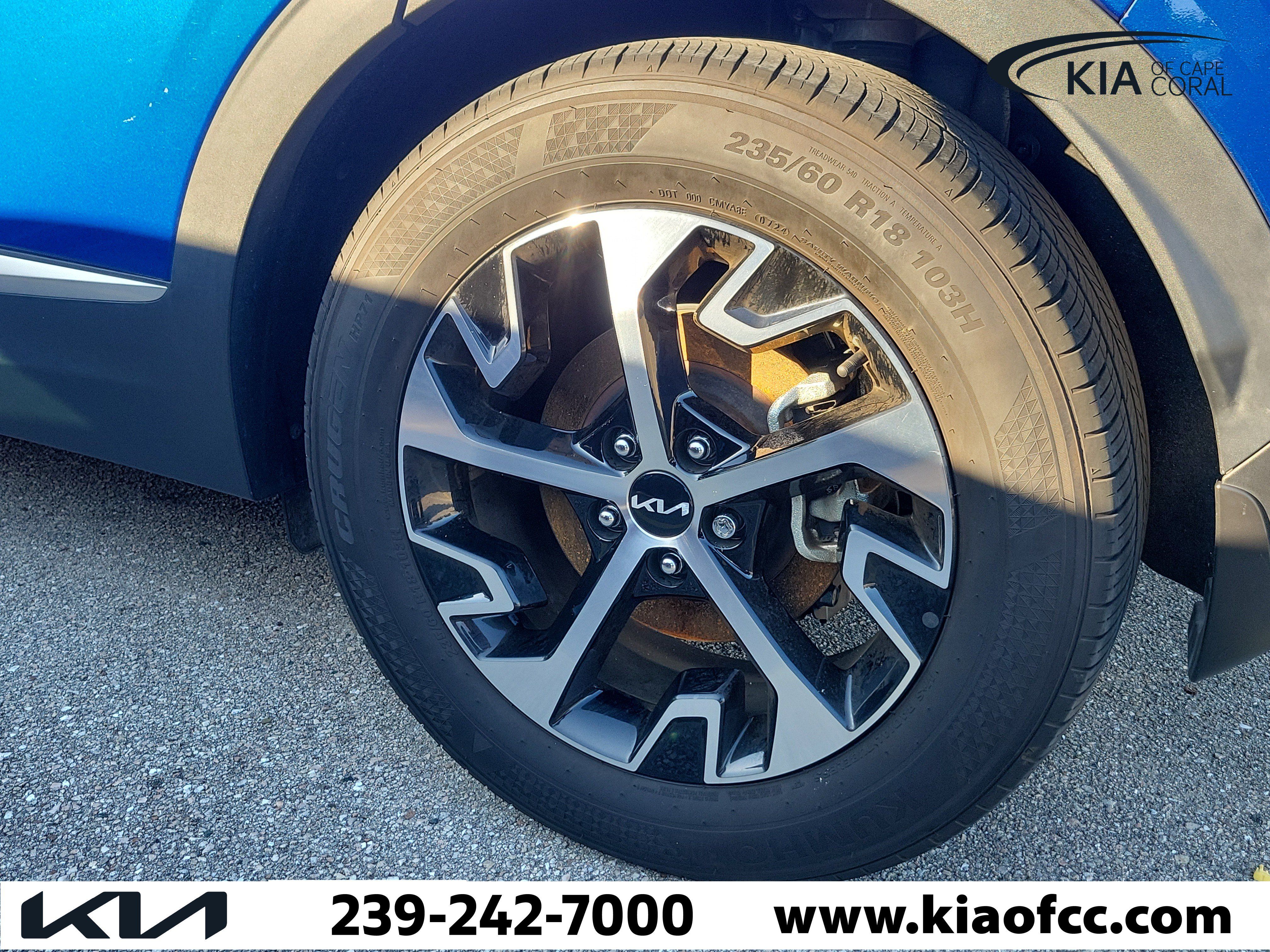 Used 2024 Kia Sportage EX FWD image 7