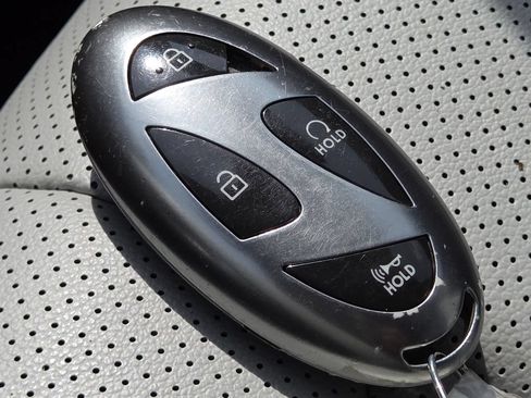 Used 2024 Hyundai Elantra Limited FWD image 35