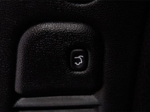 Used 2024 Dodge Durango GT image 24