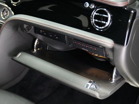 Used 2013 Bentley Mulsanne image 44