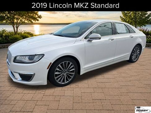 Used 2019 Lincoln MKZ Premiere FWD image 1