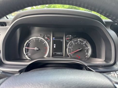 Used 2024 Toyota 4Runner TRD Off-Road Premium w/ Moonroof Package AWD/4WD image 29