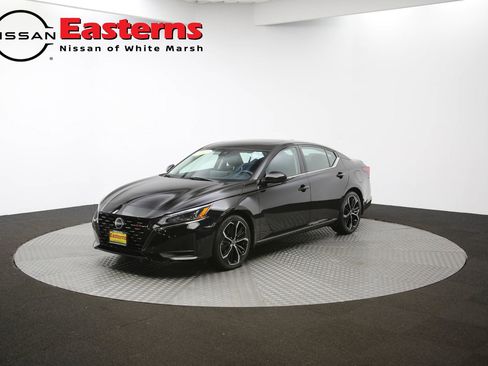 Used 2023 Nissan Altima 2.5 SR w/ SR Premium Package image 90
