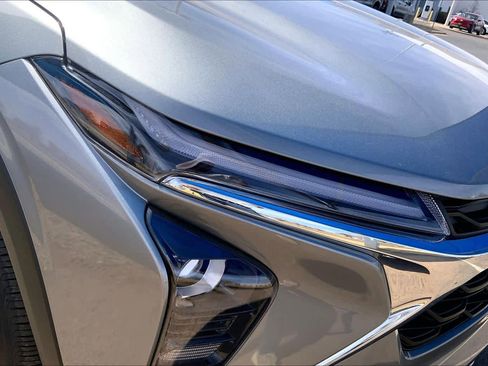 Used 2025 Chevrolet Trax LT w/ LT Convenience Package image 28