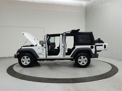 Used 2018 Jeep Wrangler Unlimited Sport S image 12