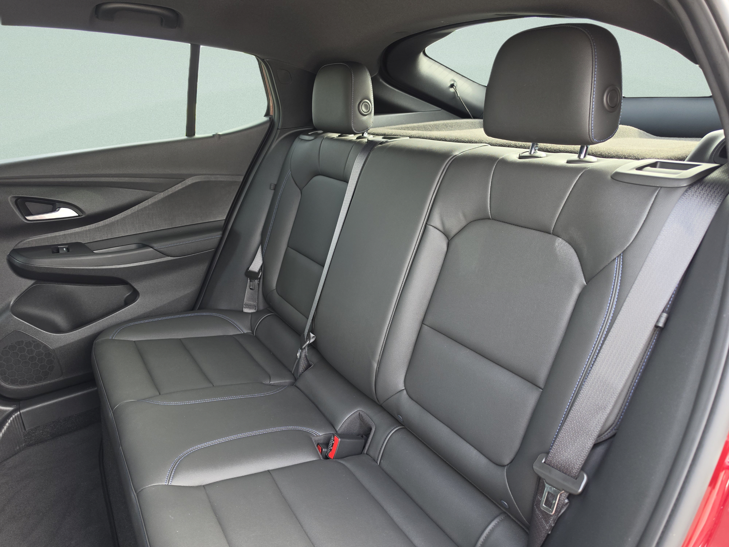 Used 2024 Buick Envista Sport Touring w/ Convenience I Package FWD image 23