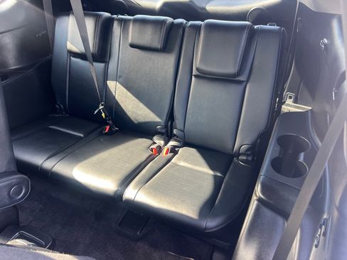 Used 2017 Toyota Highlander Limited AWD/4WD image 16
