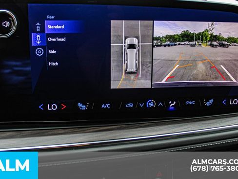 Used 2025 Chevrolet Suburban Z71 AWD/4WD image 35