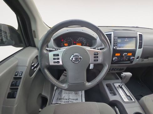 Used 2019 Nissan Frontier SV w/ Value Truck Package image 12