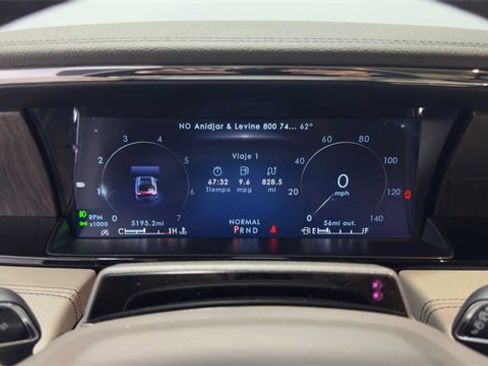 Used 2024 Lincoln Navigator Premiere image 29