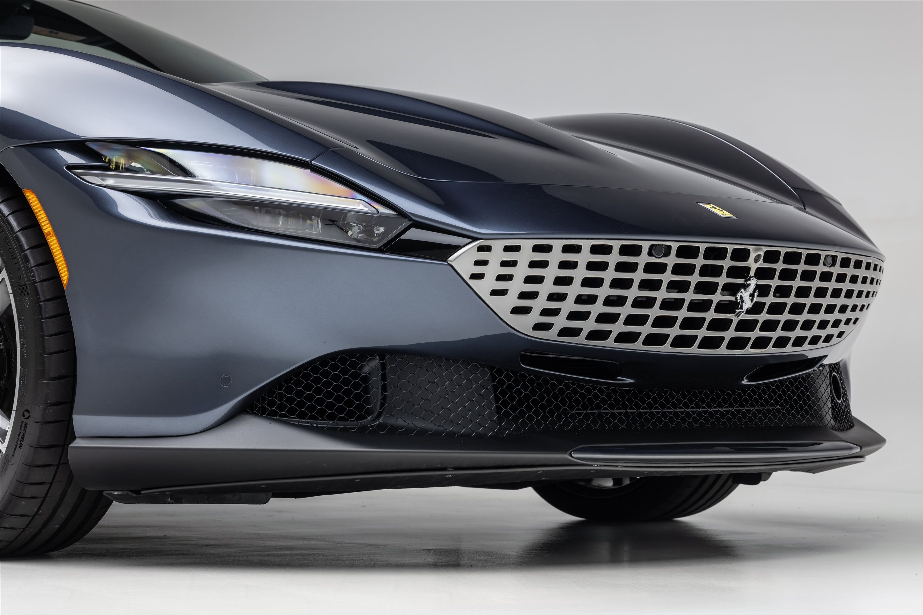 Certified 2025 Ferrari Roma Spider RWD image 15